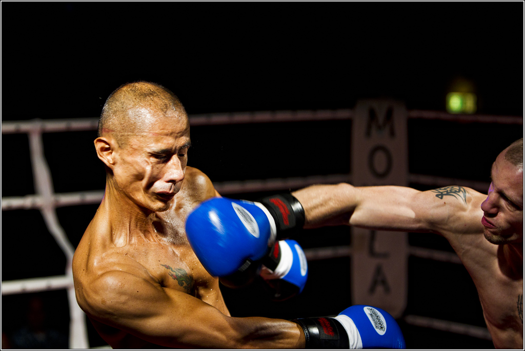 Full Muaythai   Volltreffer